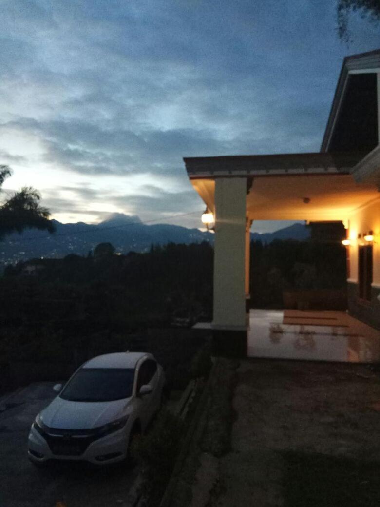 Villa Bravira Cisarua Exterior photo